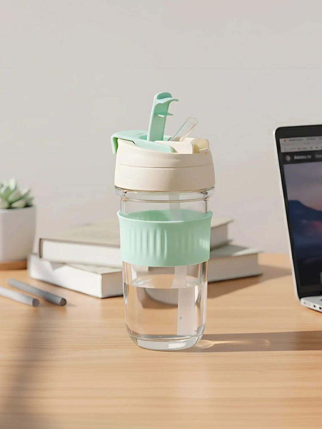 Iced Coffee Sipper with Mint Silicone Grip - The Golden Theory