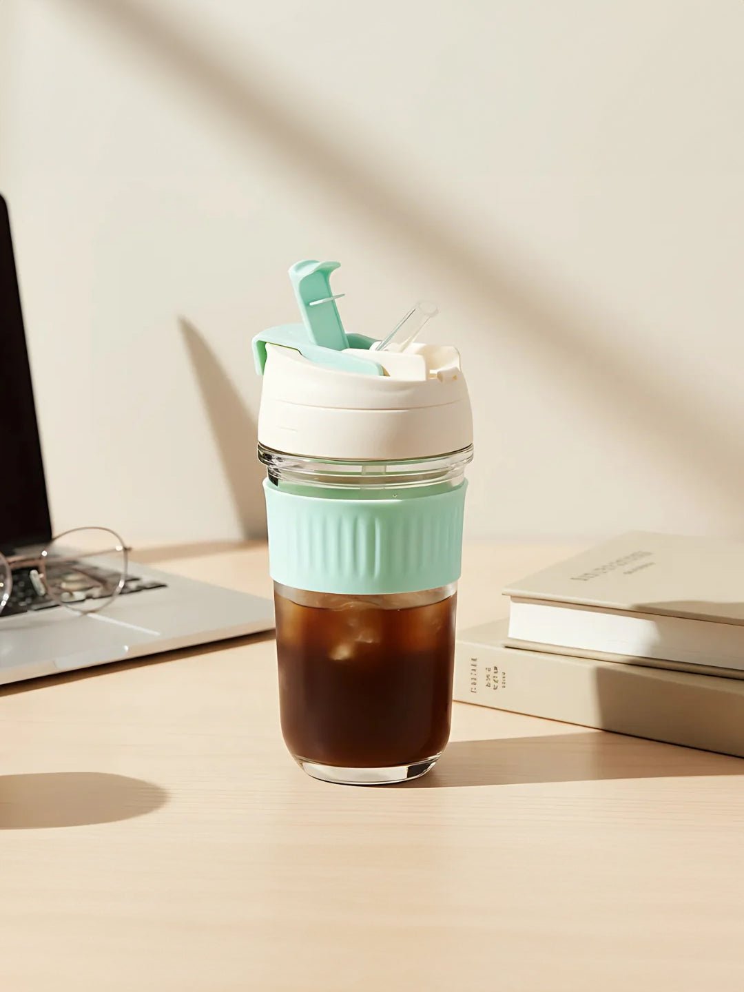 Iced Coffee Sipper with Mint Silicone Grip - The Golden Theory