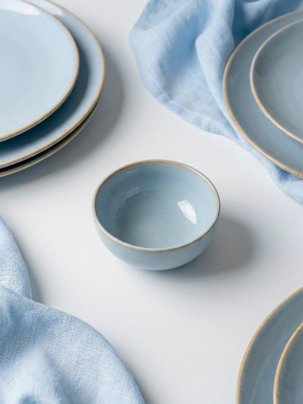 Light Blue Ceramic Dinner Set with Rustic Gold Rim Finish - Set of 19 - The Golden Theory