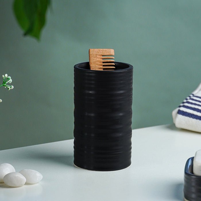 Matte Black Ceramic Bathroom Set of 4 - The Golden Theory