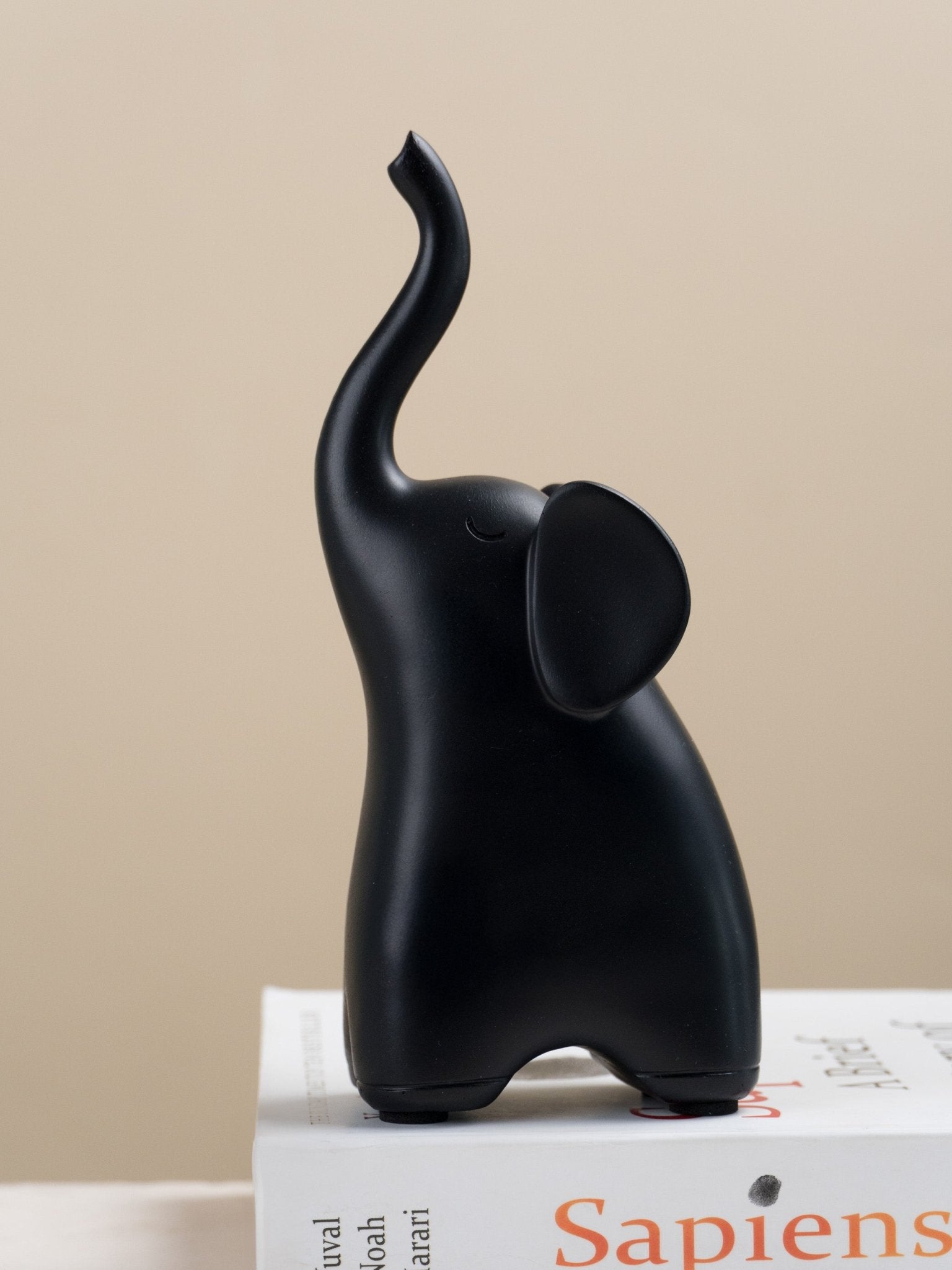 Matte Black Elephant Sculpture Set Secondary image