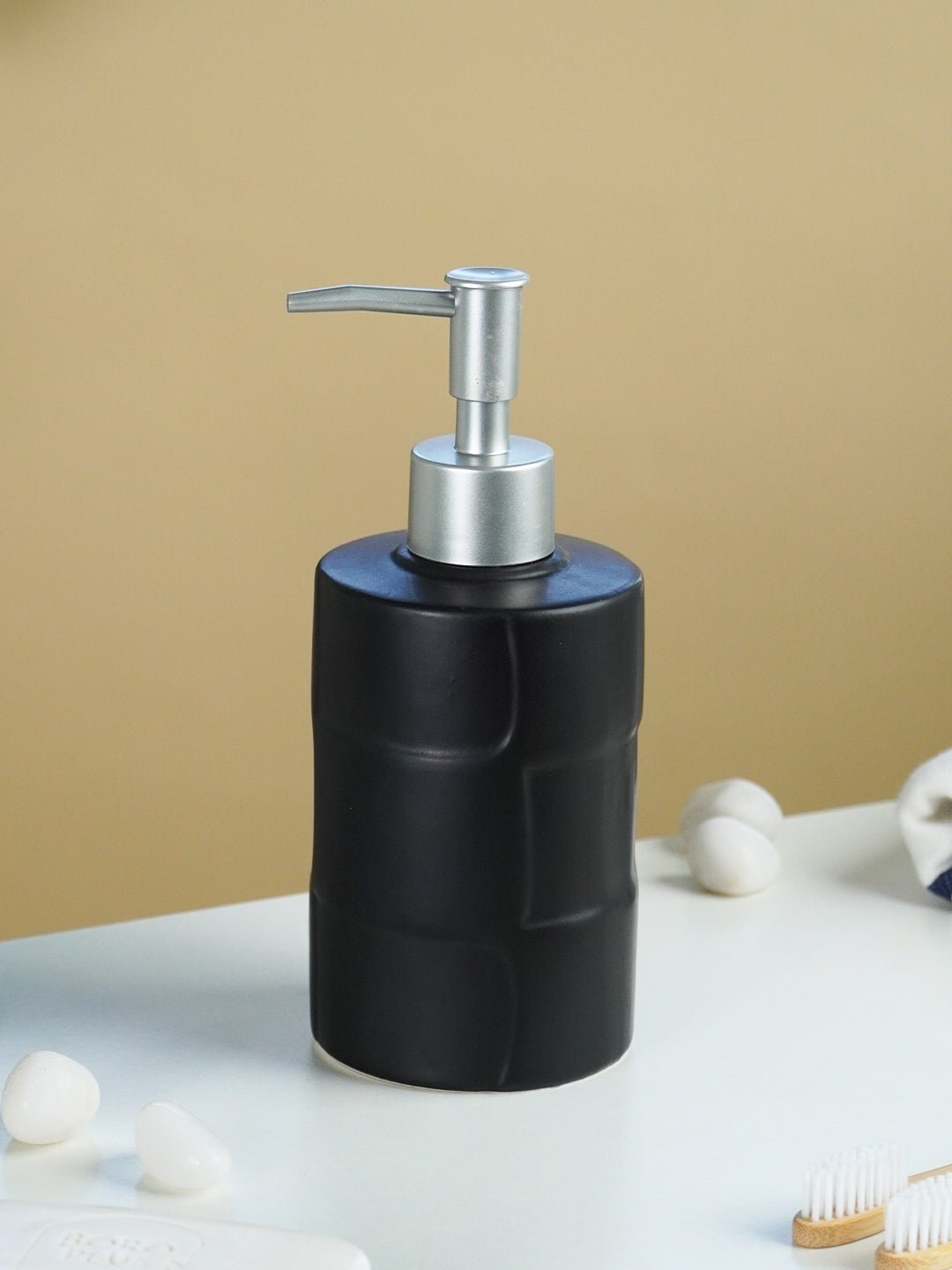 Matte Black Textured Ceramic Soap Dispenser - The Golden Theory Main image