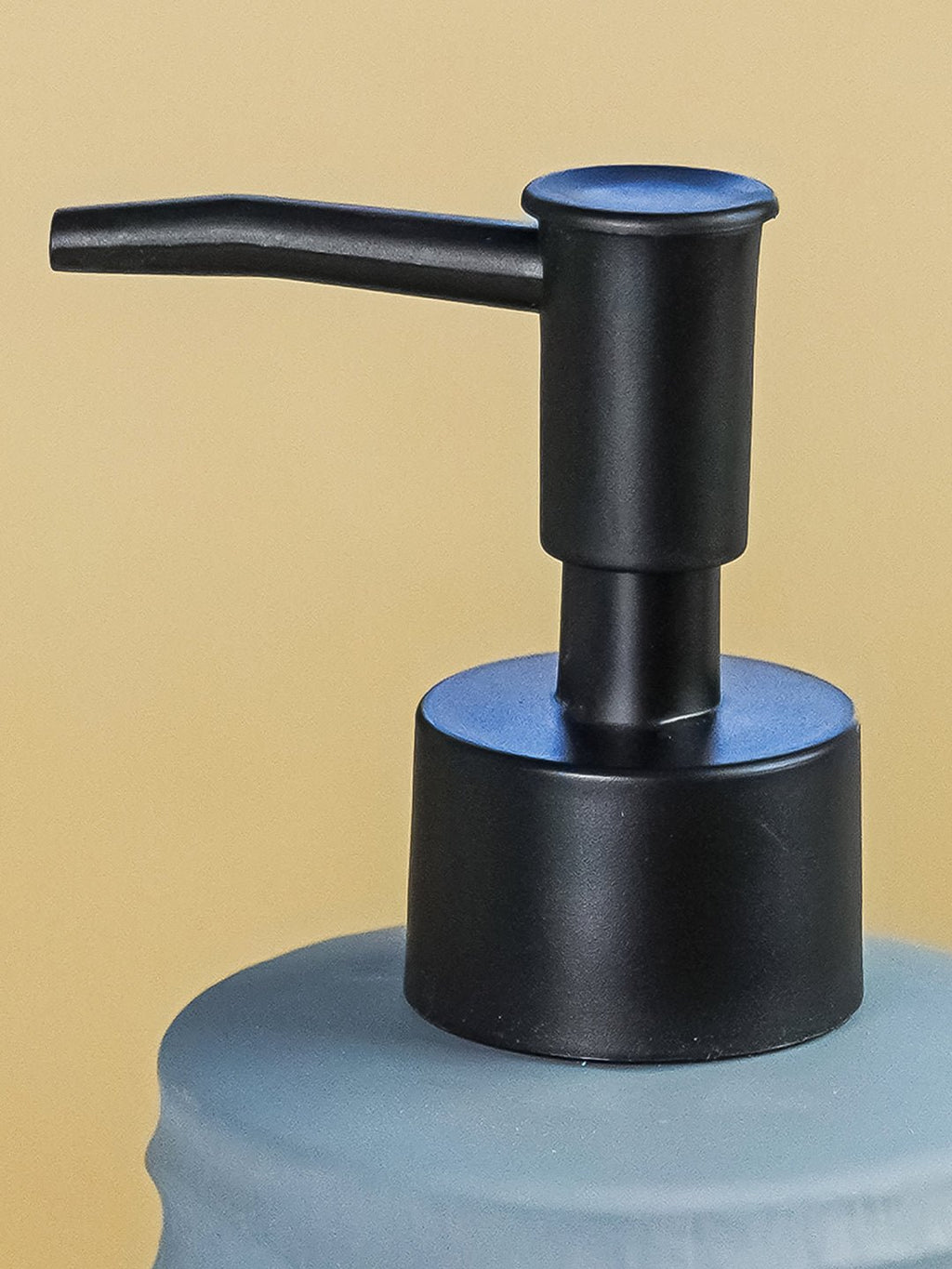 Matte Gray Ripple Ceramic Soap Dispenser - The Golden Theory