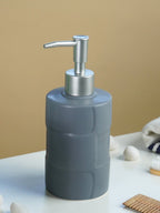 Matte Gray Textured Ceramic Bathroom Set of 4 - The Golden Theory