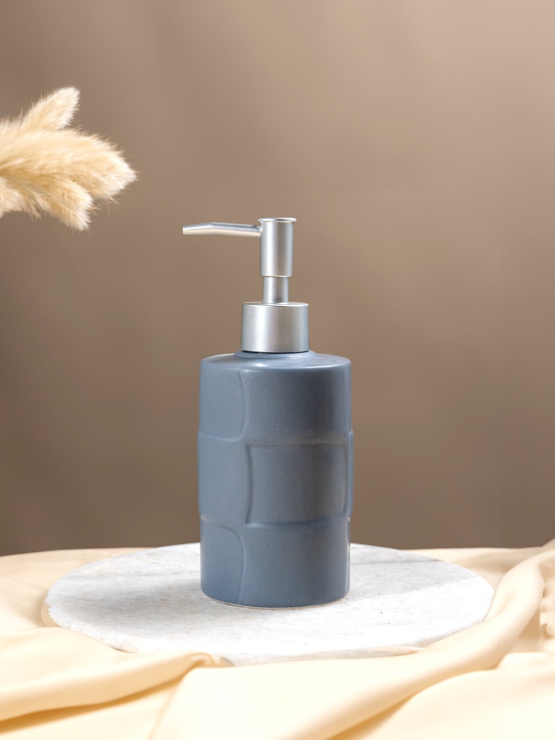 Matte Grey Textured Ceramic Soap Dispenser - The Golden Theory