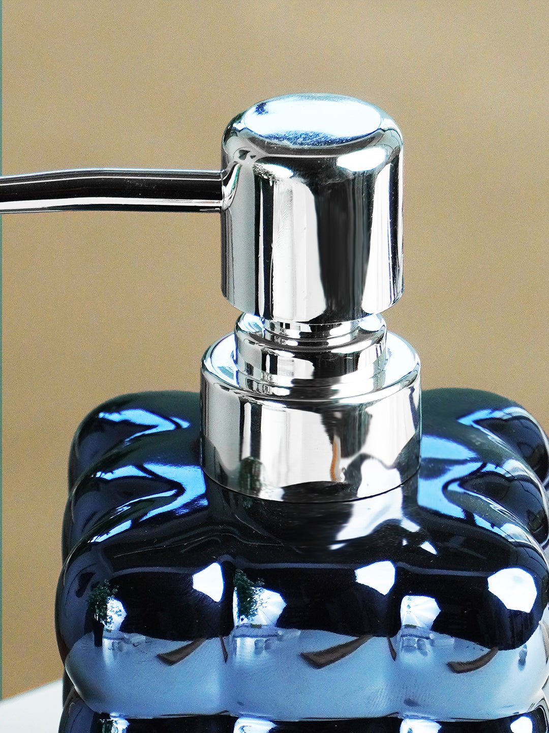 Metallic Blue Glossy Cloud-Inspired Ceramic Soap Dispenser - The Golden Theory