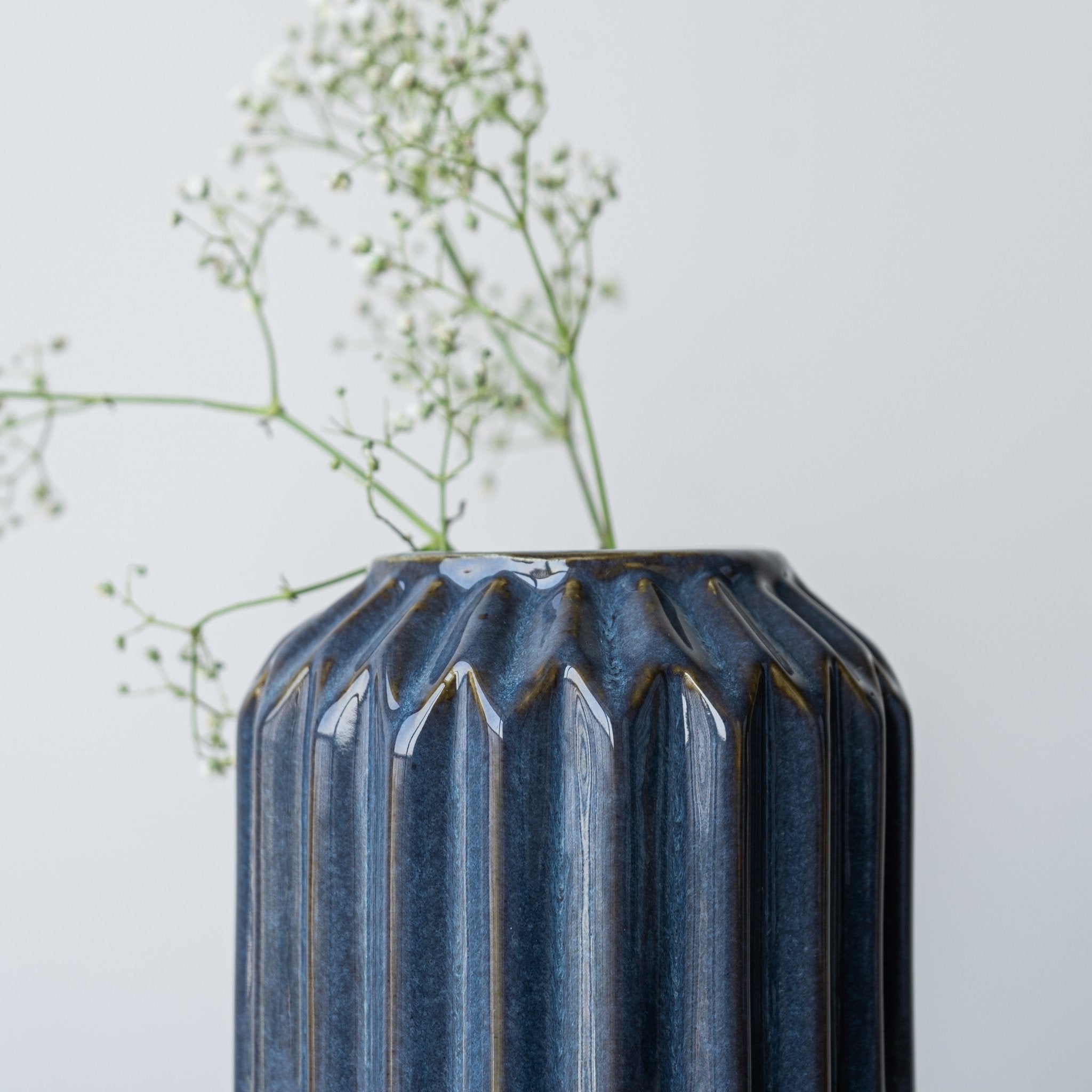 Midnight Accent Ceramic Flower Vase - The Golden Theory