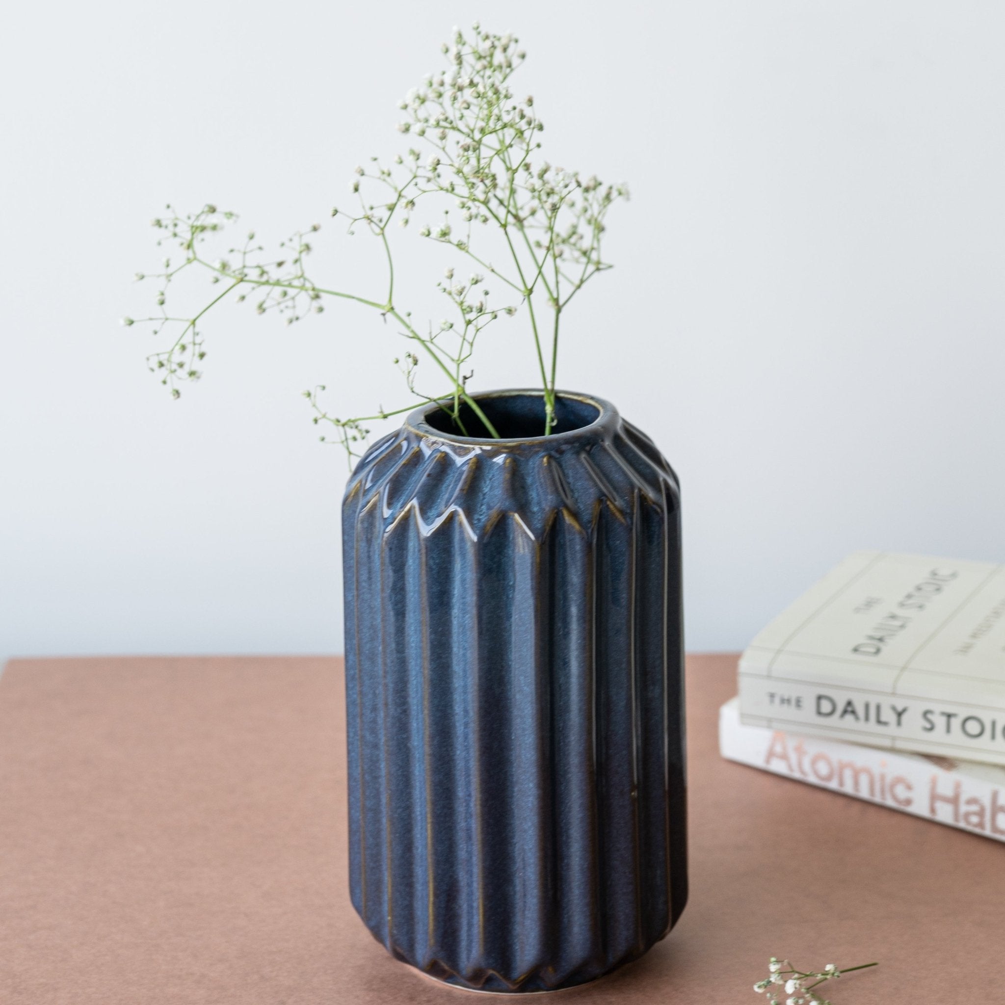 Midnight Accent Ceramic Flower Vase - The Golden Theory