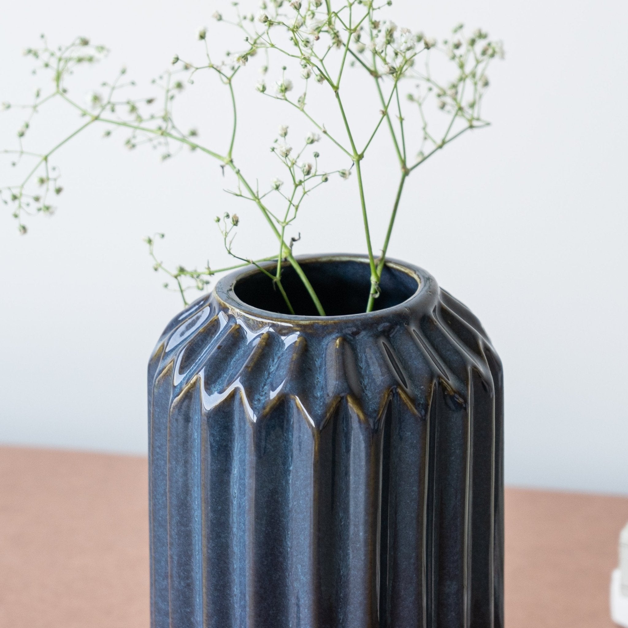 Midnight Accent Ceramic Flower Vase - The Golden Theory