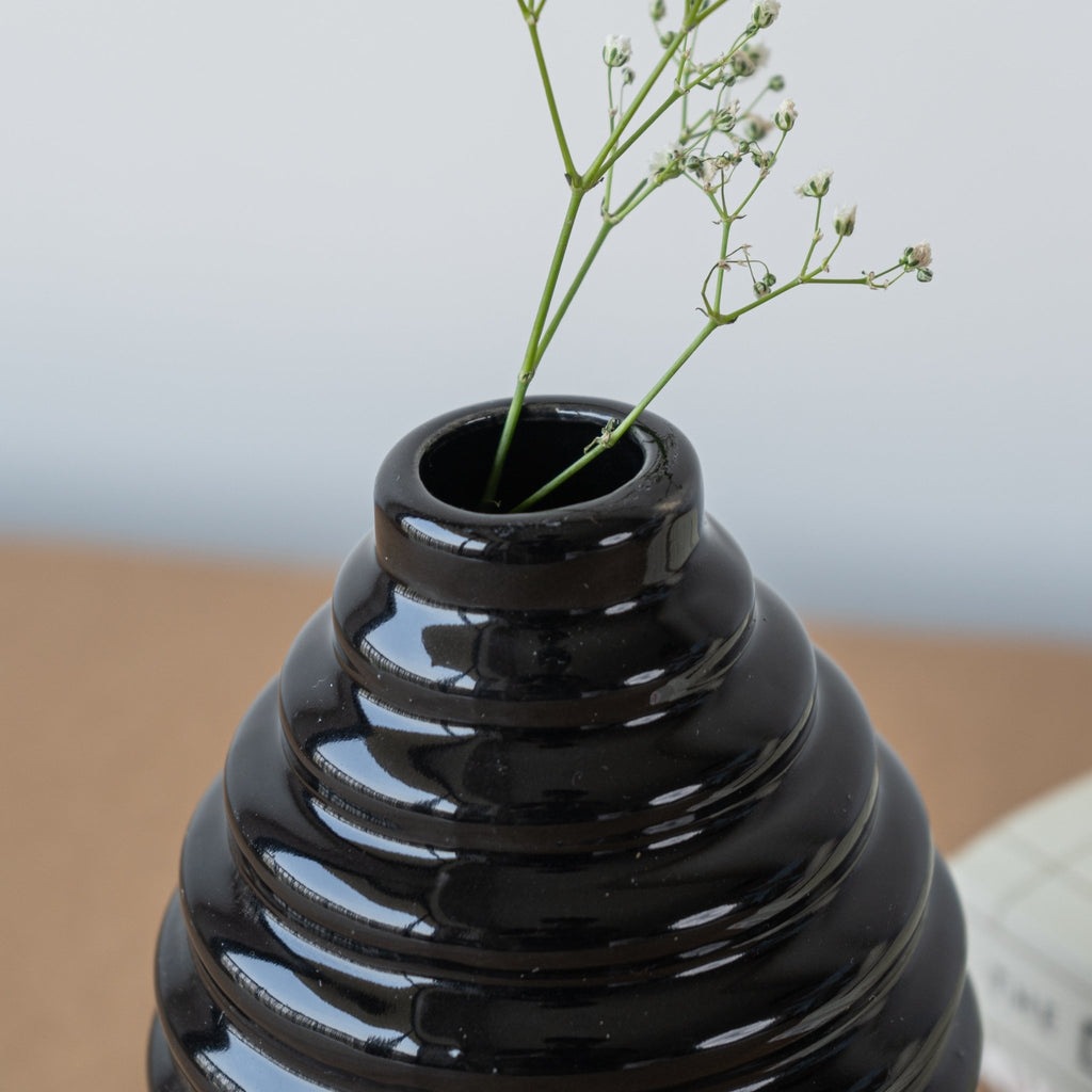 Midnight Marvel Ceramic Flower Vase - The Golden Theory