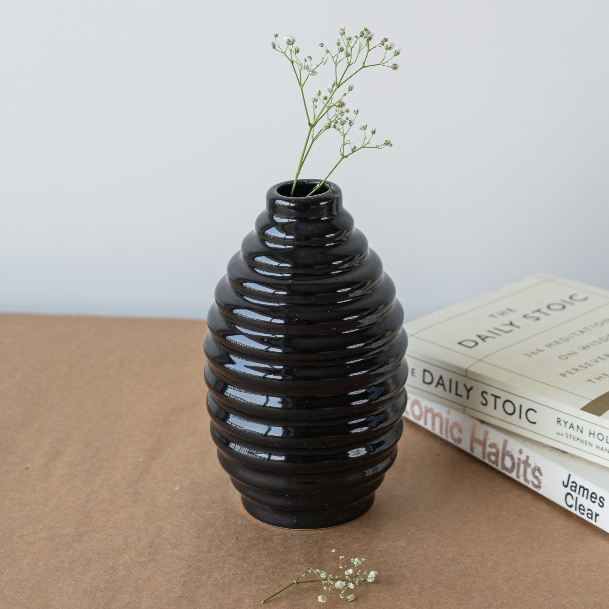 Midnight Marvel Ceramic Flower Vase - The Golden Theory