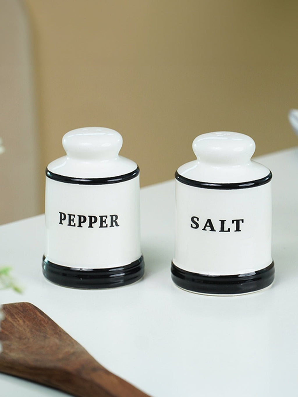 Minimalist White Cruet Set – 4-Piece Oil, Vinegar, Salt & Pepper - The Golden Theory