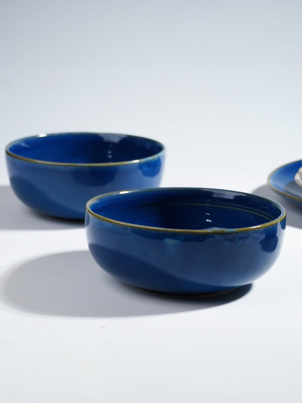 Modern Blue & White Ceramic Serving Bowl - Large - The Golden Theory