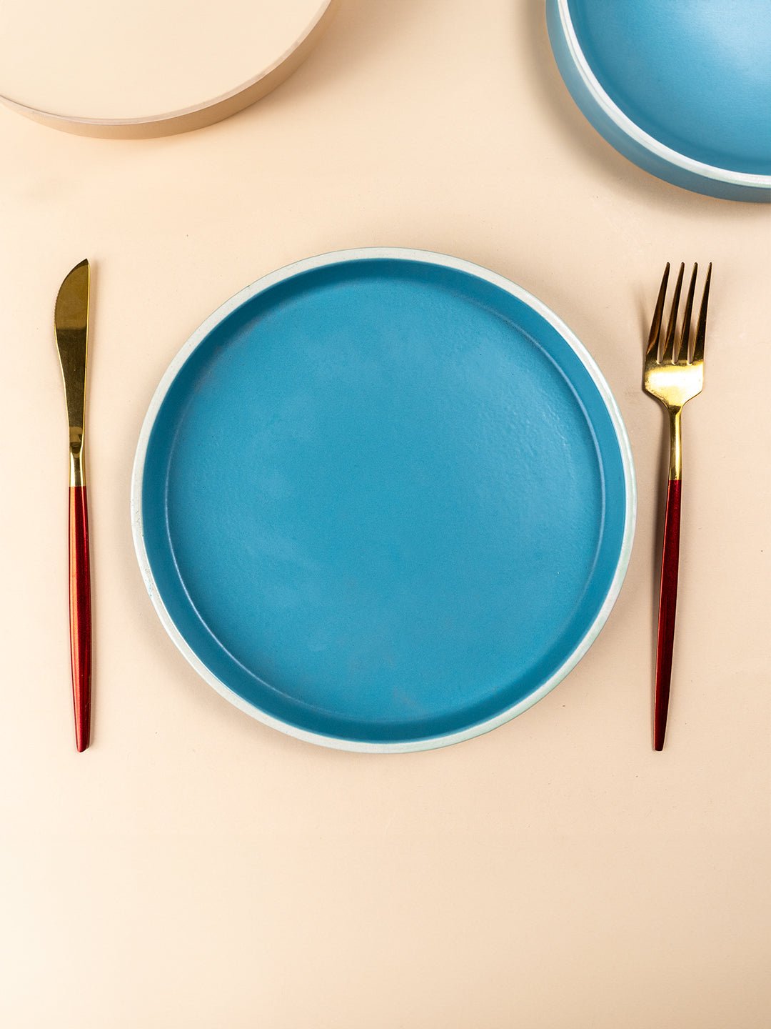 Modern Round Side Plate with Contrast Rim Secondary image