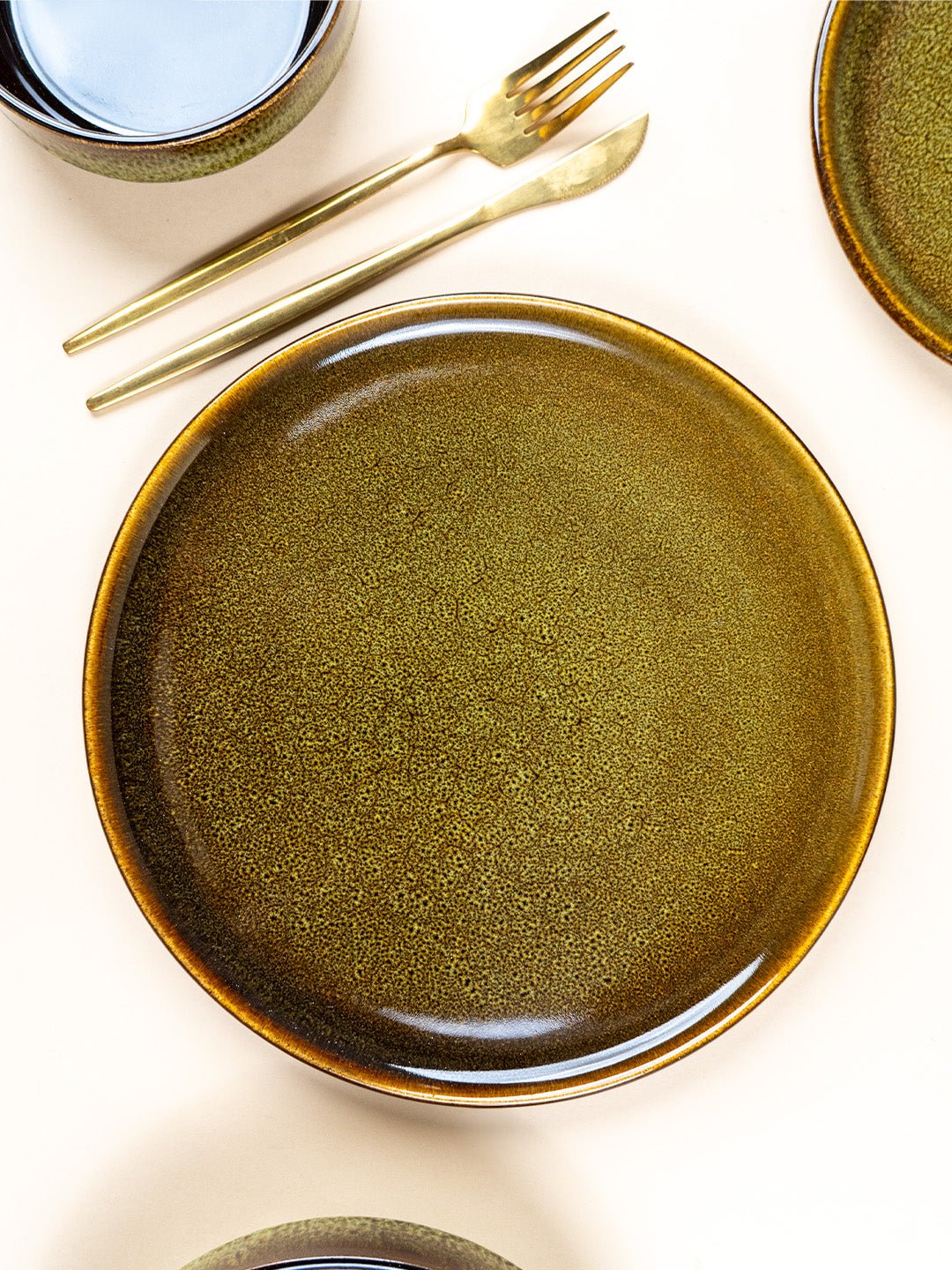 Modern Rustic Green Ceramic Dinner Set of 22 Piece - The Golden Theory