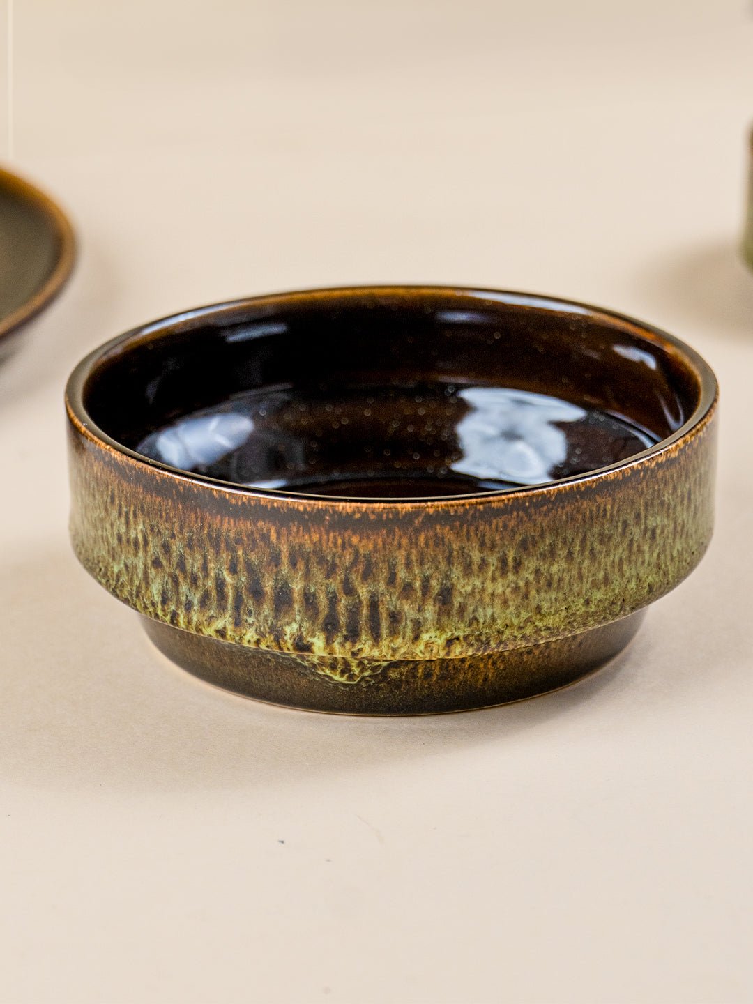 Modern Rustic Green Ceramic Serving Bowl - Medium - The Golden Theory