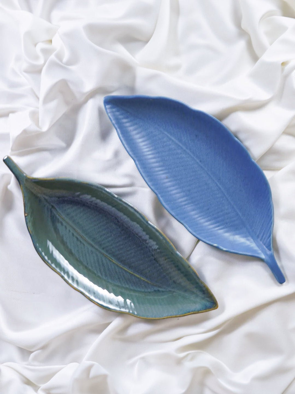 Ocean Blue Ceramic Leaf Platter - The Golden Theory