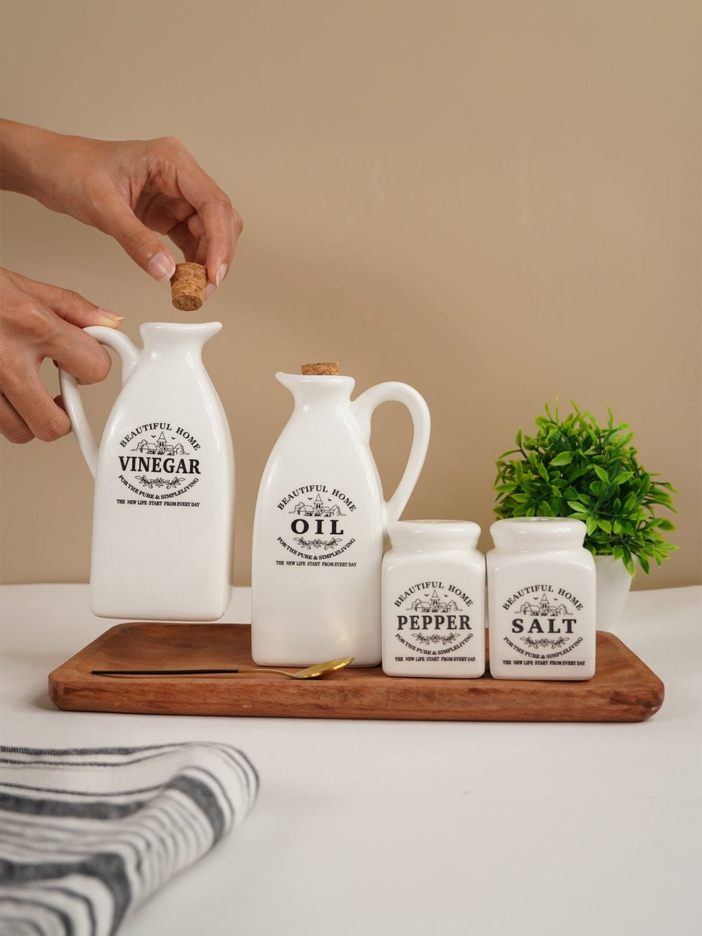 Oil and Vinegar Cruet Dressing Set of 4 - The Golden Theory
