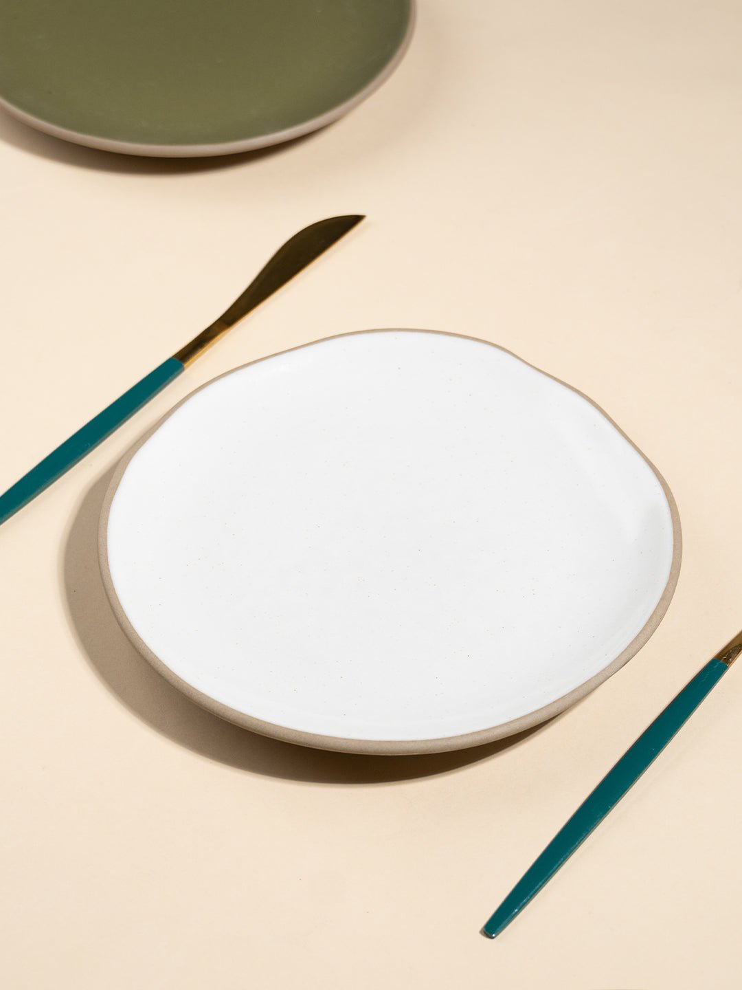 Olive Green & Beige Mix Ceramic Dinner Set of 23 - The Golden Theory