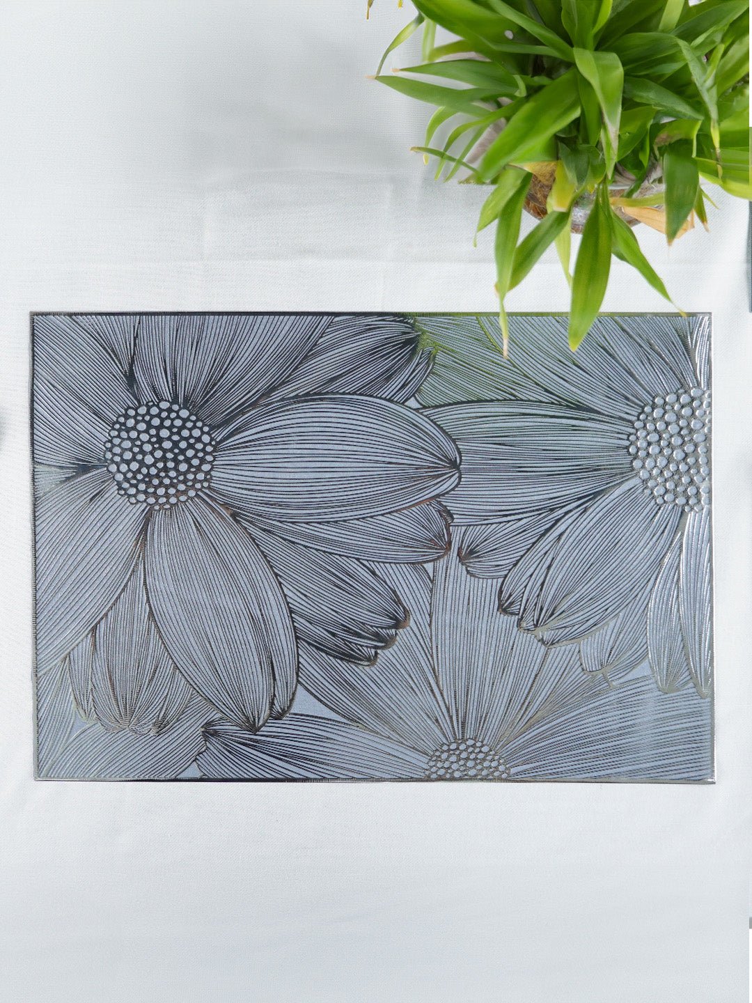 Petal Large Table Protector Mats | Set of 2,6 - The Golden Theory Main image
