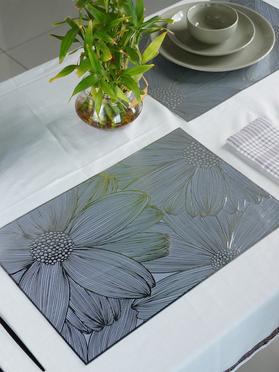Petal Large Table Protector Mats | Set of 2,6 - The Golden Theory