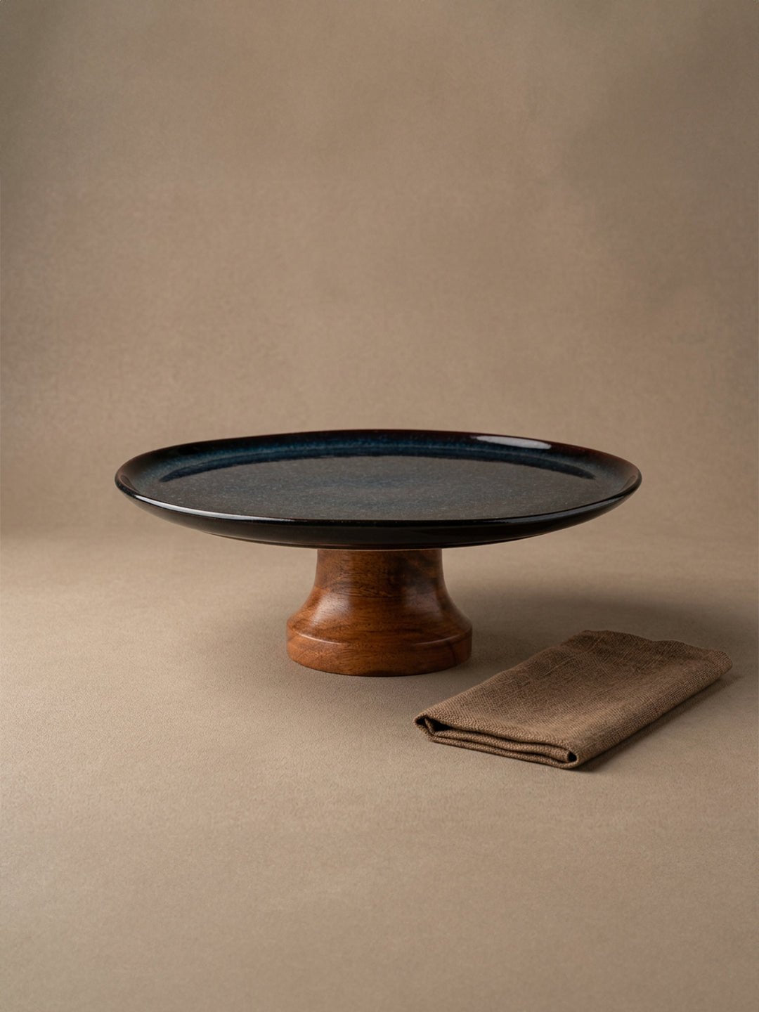 Premium Ceramic Cake Stand with Elevated Stand - The Golden Theory Main image