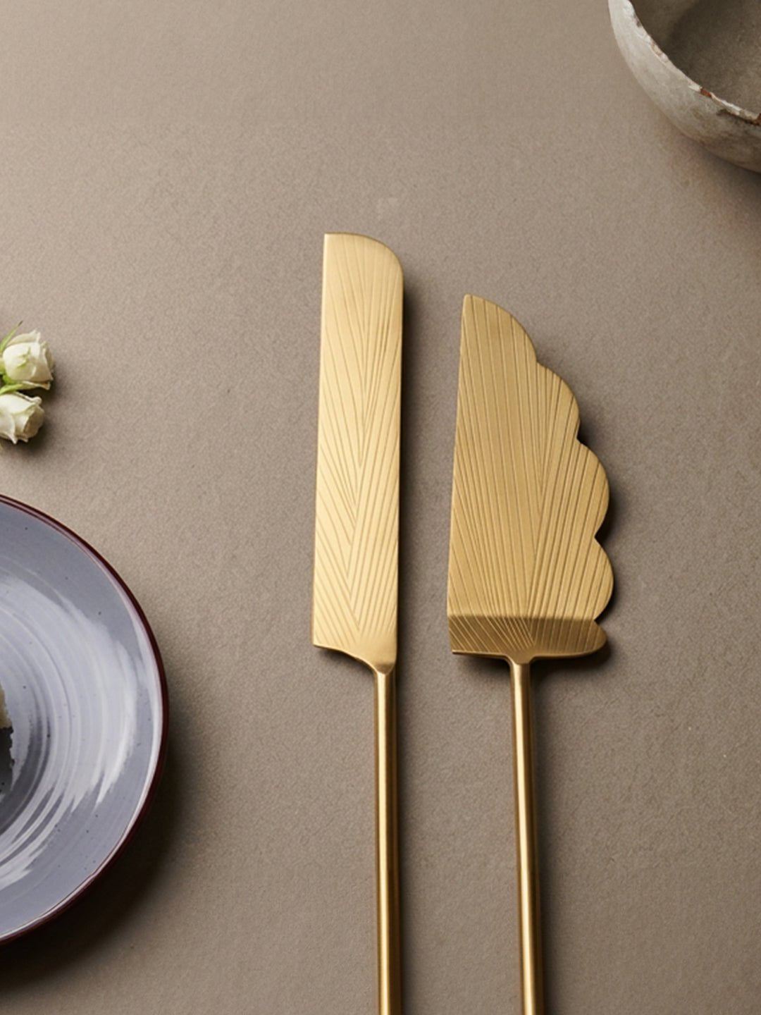 Premium Gold Dessert Server Set of 2 - The Golden Theory