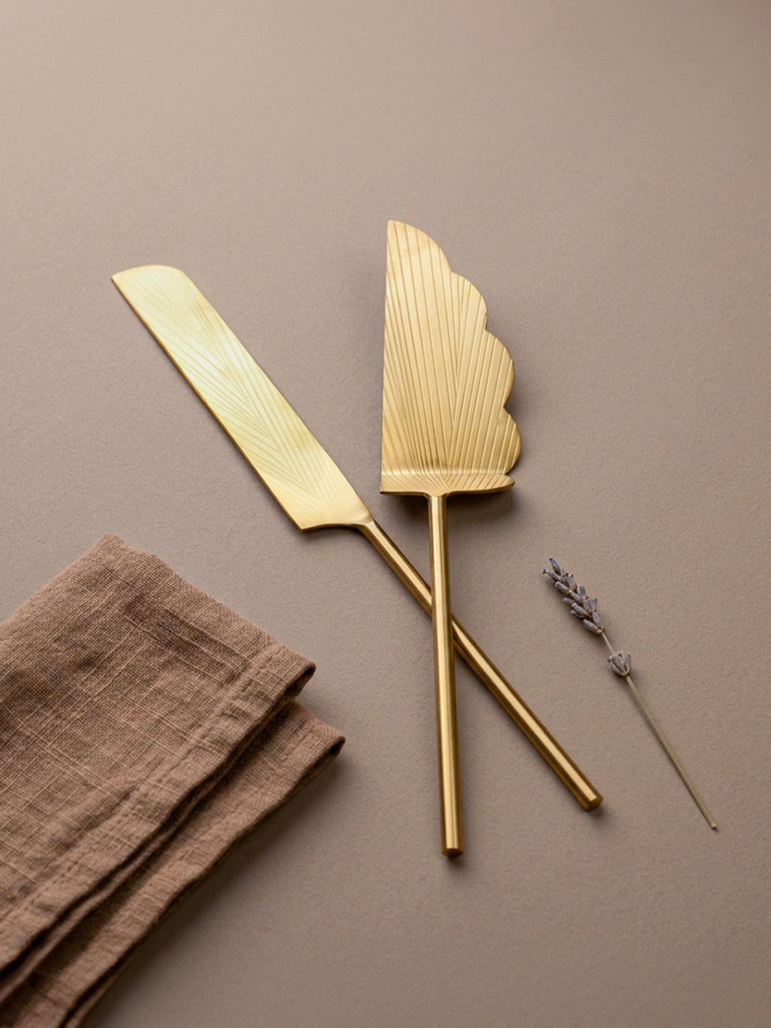 Premium Gold Dessert Server Set of 2 - The Golden Theory