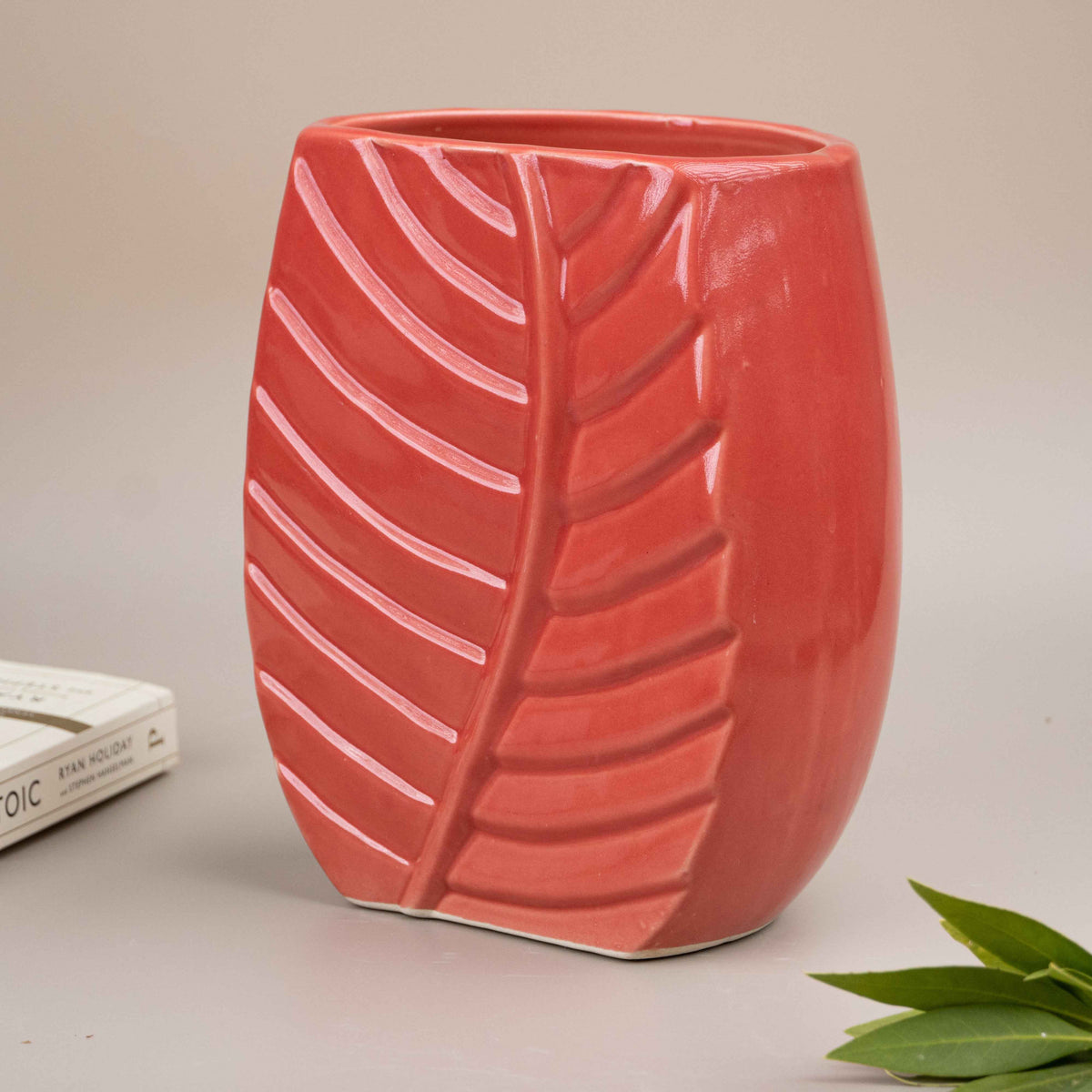 Red Color Leaf Shaped Flower Vase