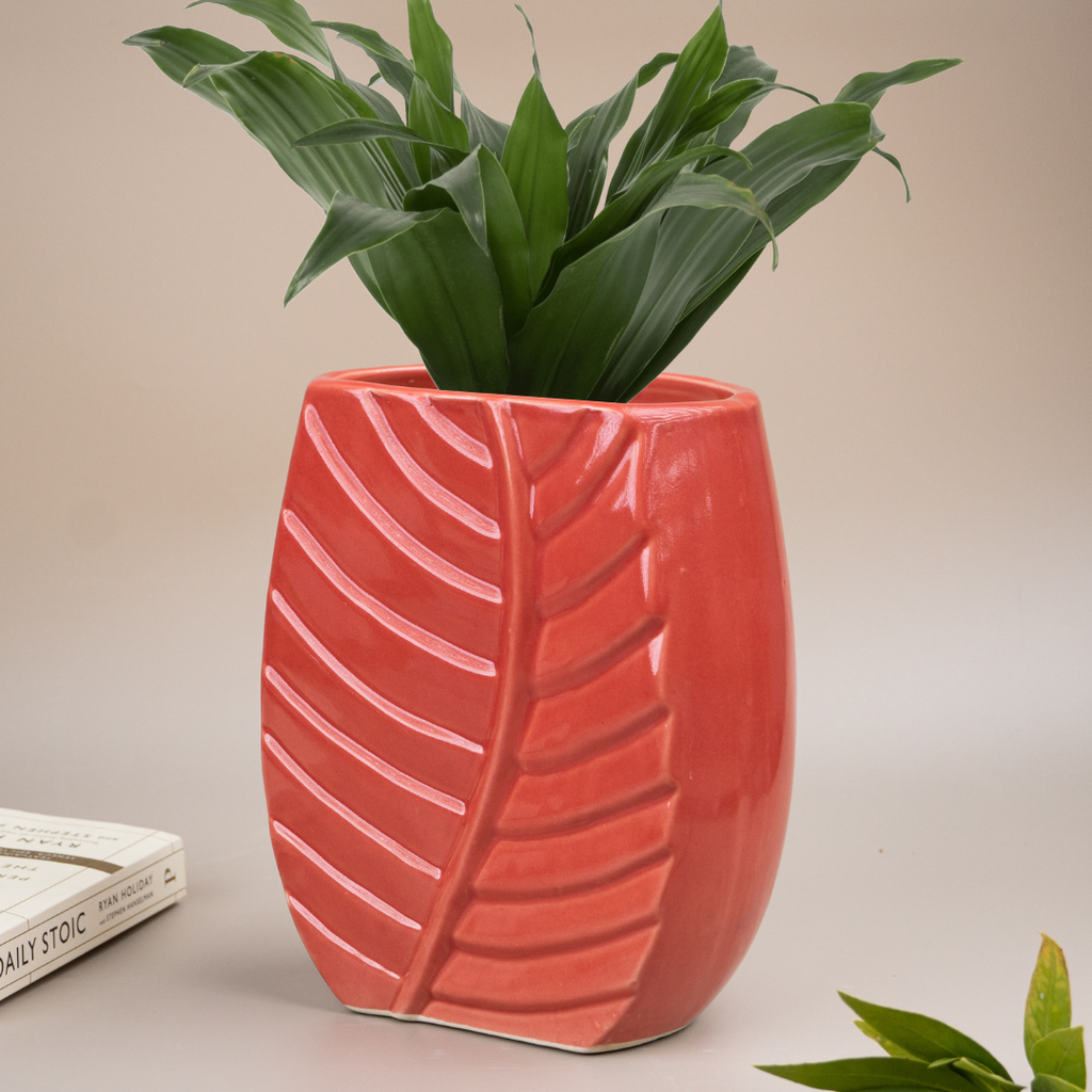 Red Color Leaf Shaped Flower Vase