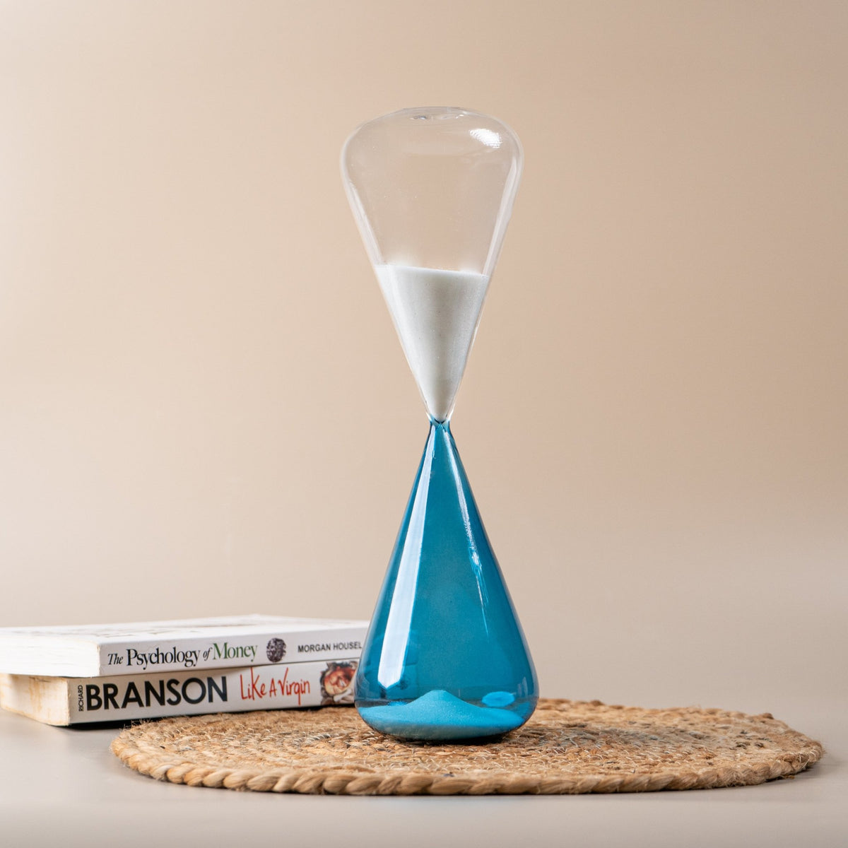Skyline Snowfall Hourglass - The Golden Theory Main image