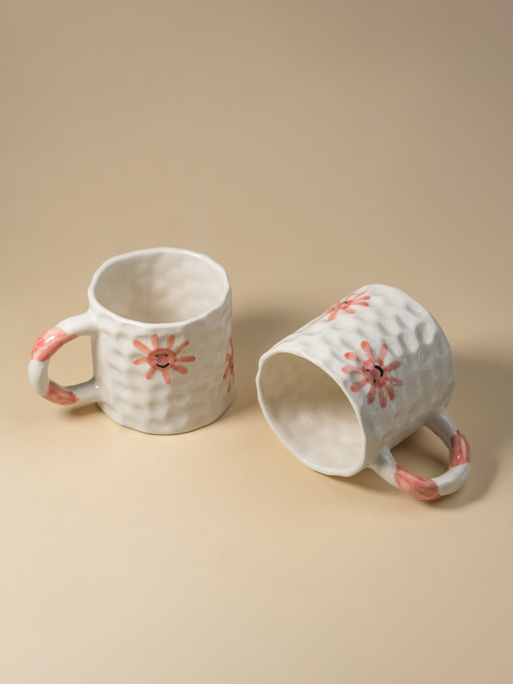 Smiley Daisy Hand-Painted Textured Mug - Pink - The Golden Theory