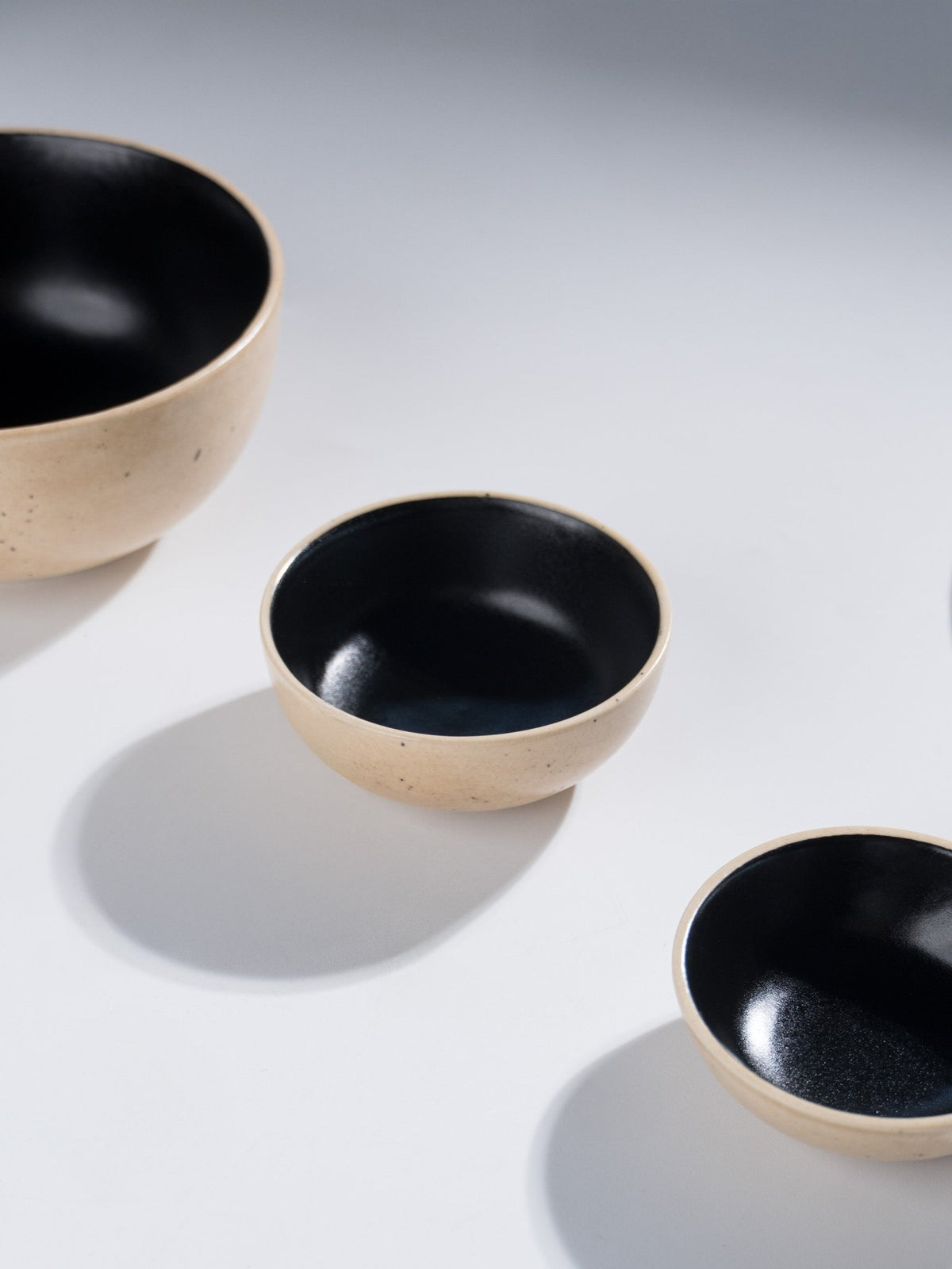 Speckled Beige & Black Ceramic Dinner Set – Set of 22 - The Golden Theory