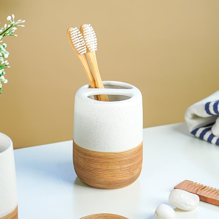 Speckled White Ceramic Bathroom Set of 4 Secondary image