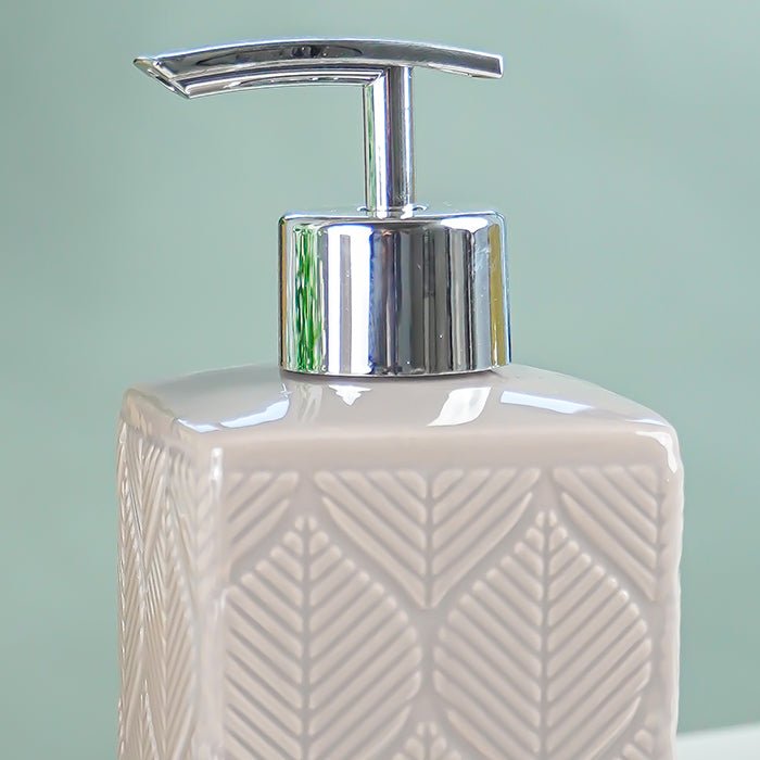 Taupe Leaf-Patterned Ceramic Bathroom Set of 3 - The Golden Theory