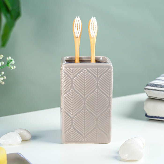 Taupe Leaf-Patterned Ceramic Bathroom Set of 3 - The Golden Theory