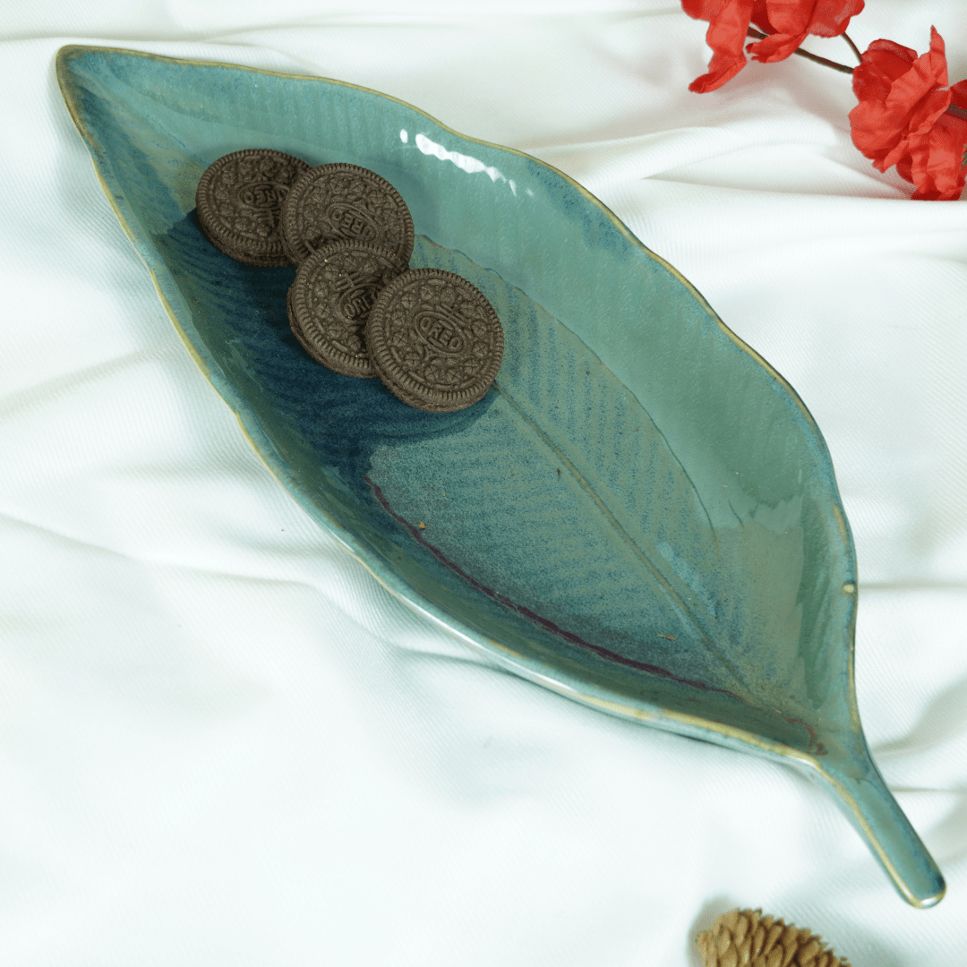 Teal Tropic Ceramic Leaf Platter Secondary image
