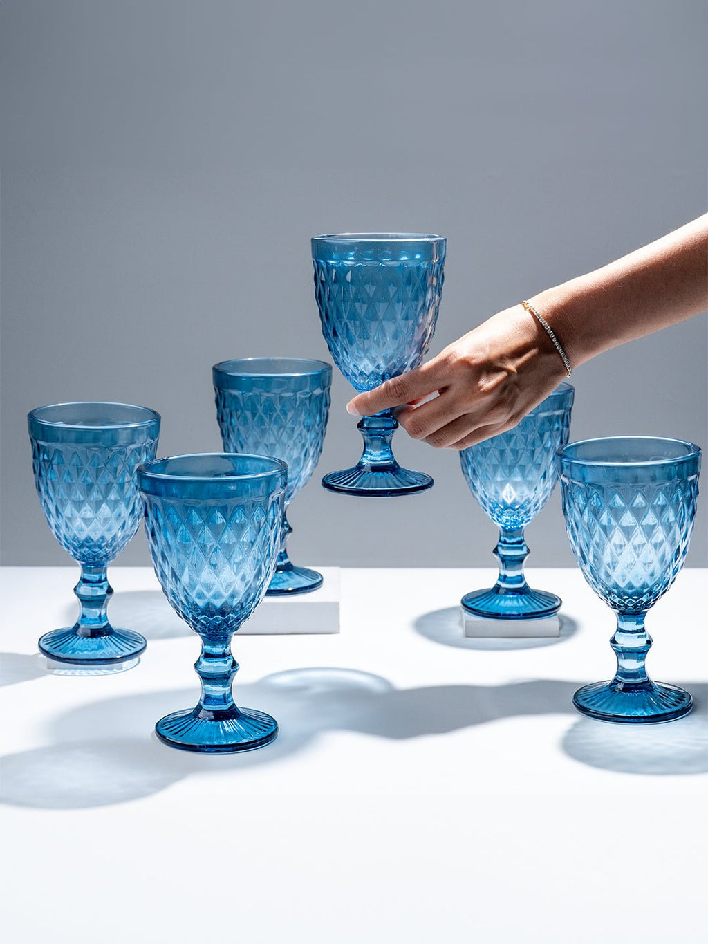 Vintage-Style Diamond Cut Glass Goblet - Set of 6 - The Golden Theory