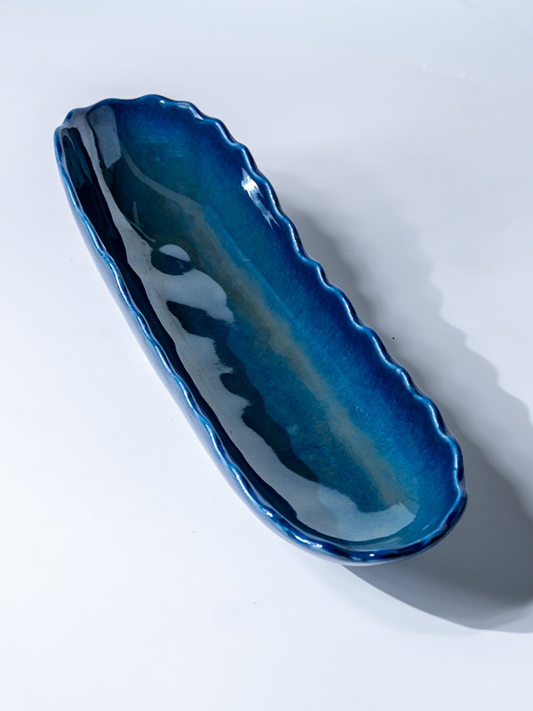 Vivid Blue Wavy Ceramic Platter - The Golden Theory