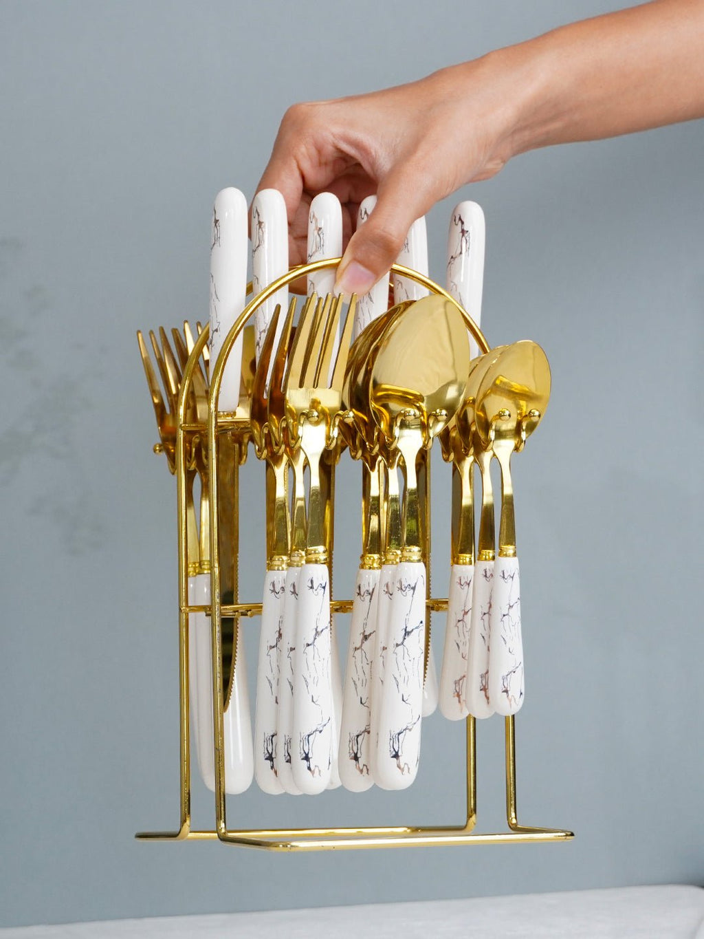 White and Gold Stainless Steel Cutlery Set of 24 - The Golden Theory
