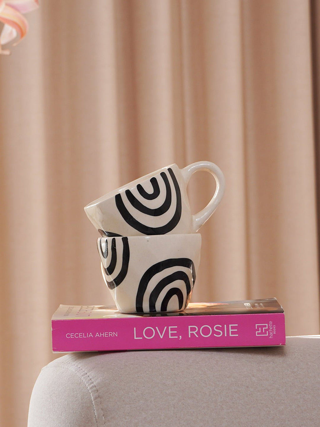 White Ceramic Mug with Hand-Painted Black Arch Design - The Golden Theory