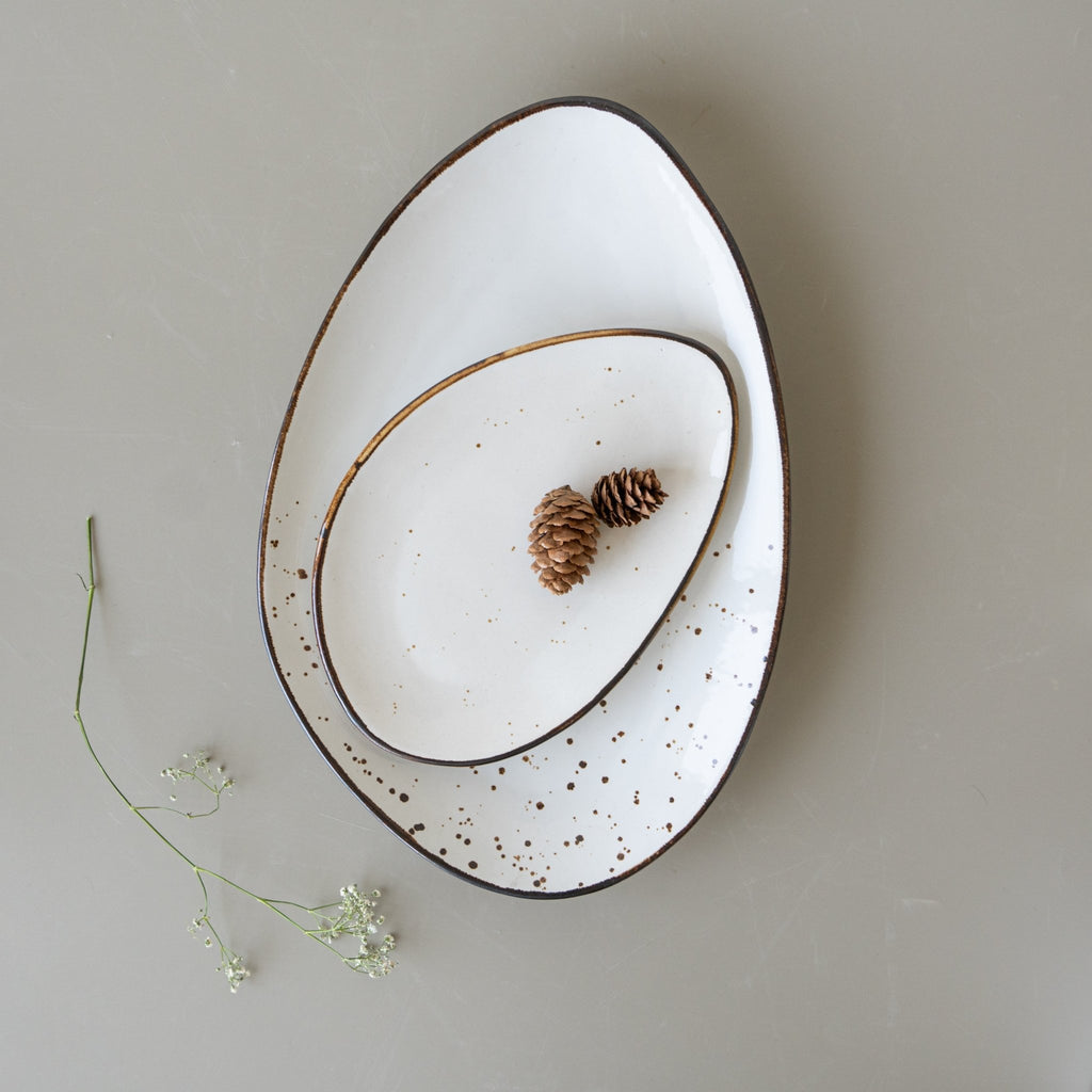 White Ceramic Oval Shaped Platter | Set of 2 - The Golden Theory