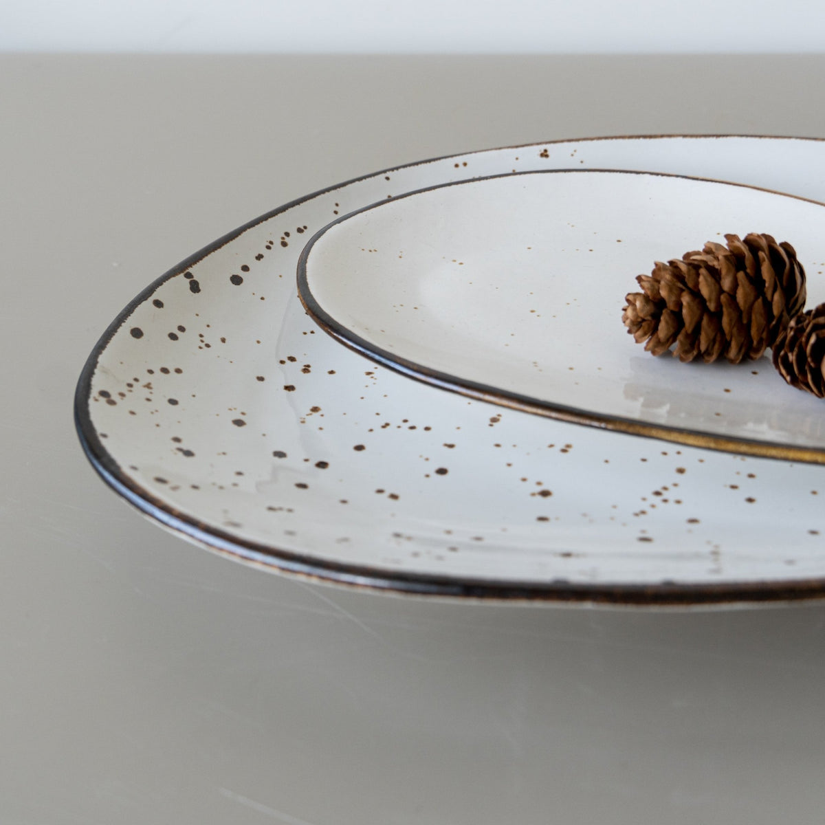 White Ceramic Oval Shaped Platter | Set of 2 - The Golden Theory