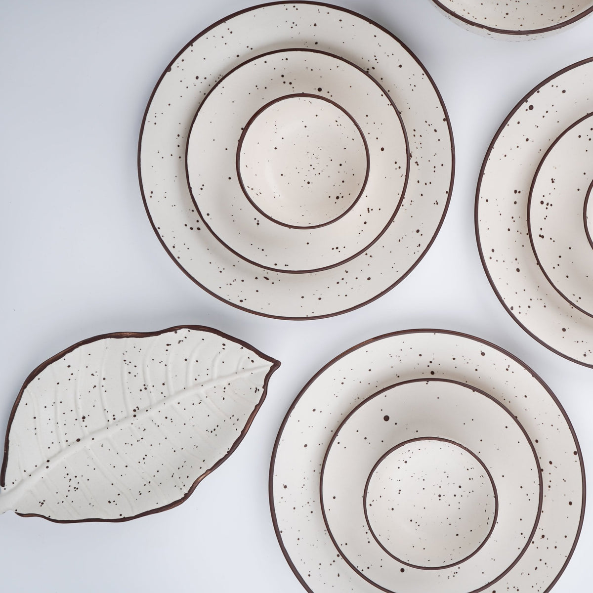 White Ceramic Speckled Dinner Set (Set of 19) - The Golden Theory