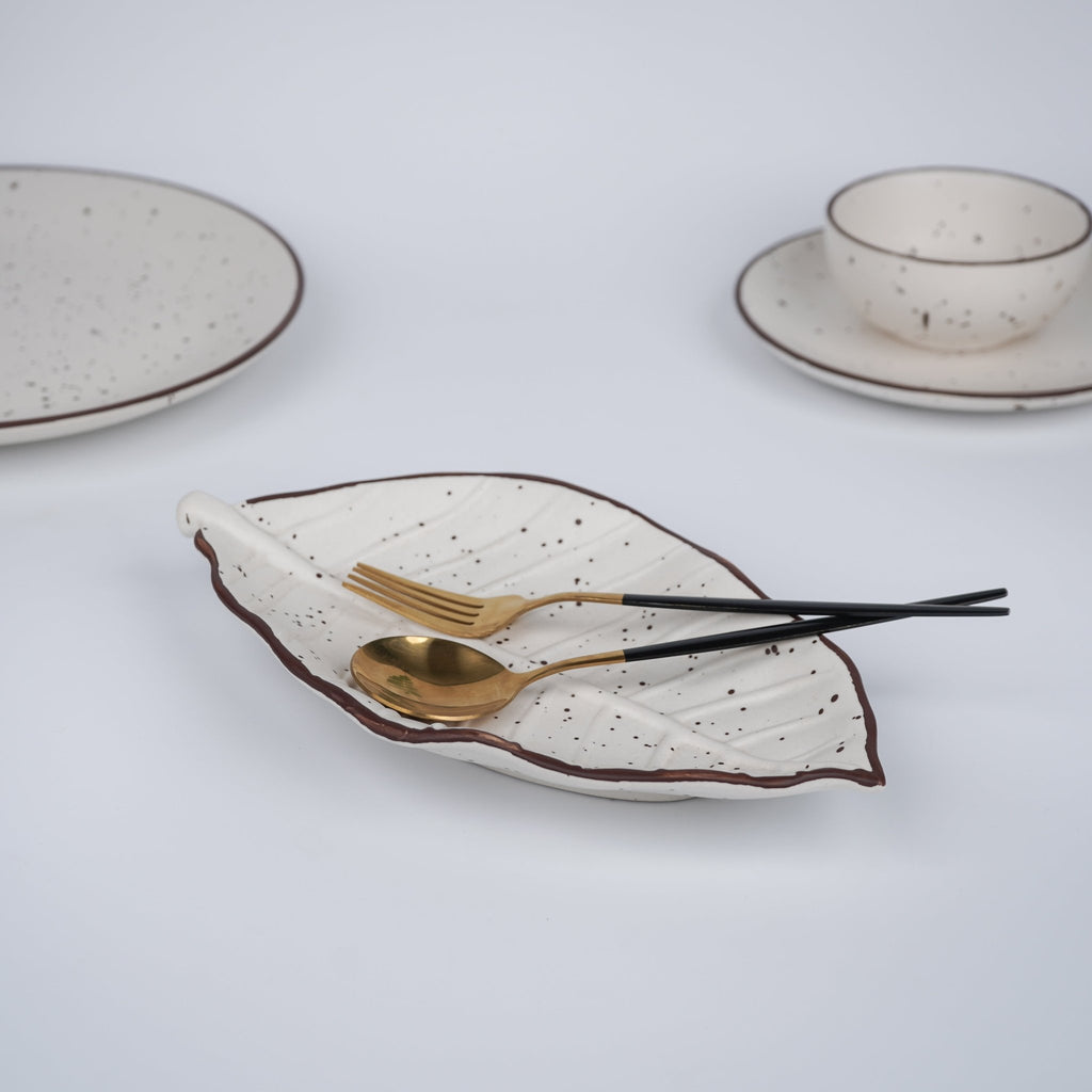 White Ceramic Speckled Dinner Set (Set of 19) - The Golden Theory