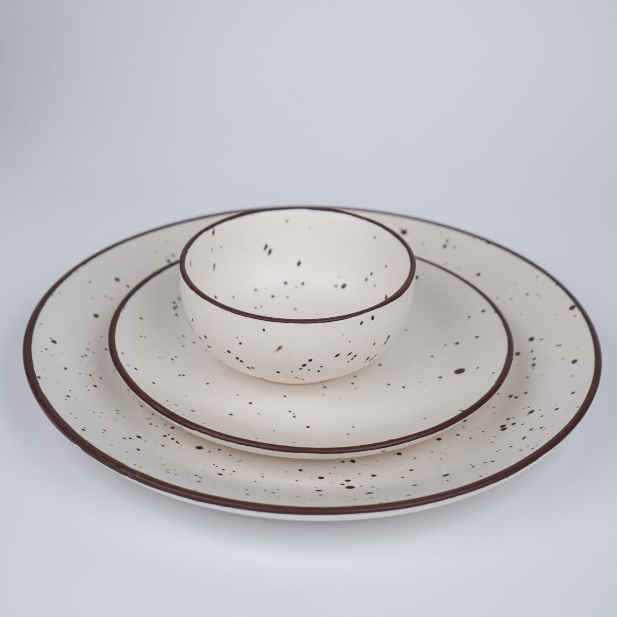 White Ceramic Speckled Dinner Set (Set of 19) - The Golden Theory
