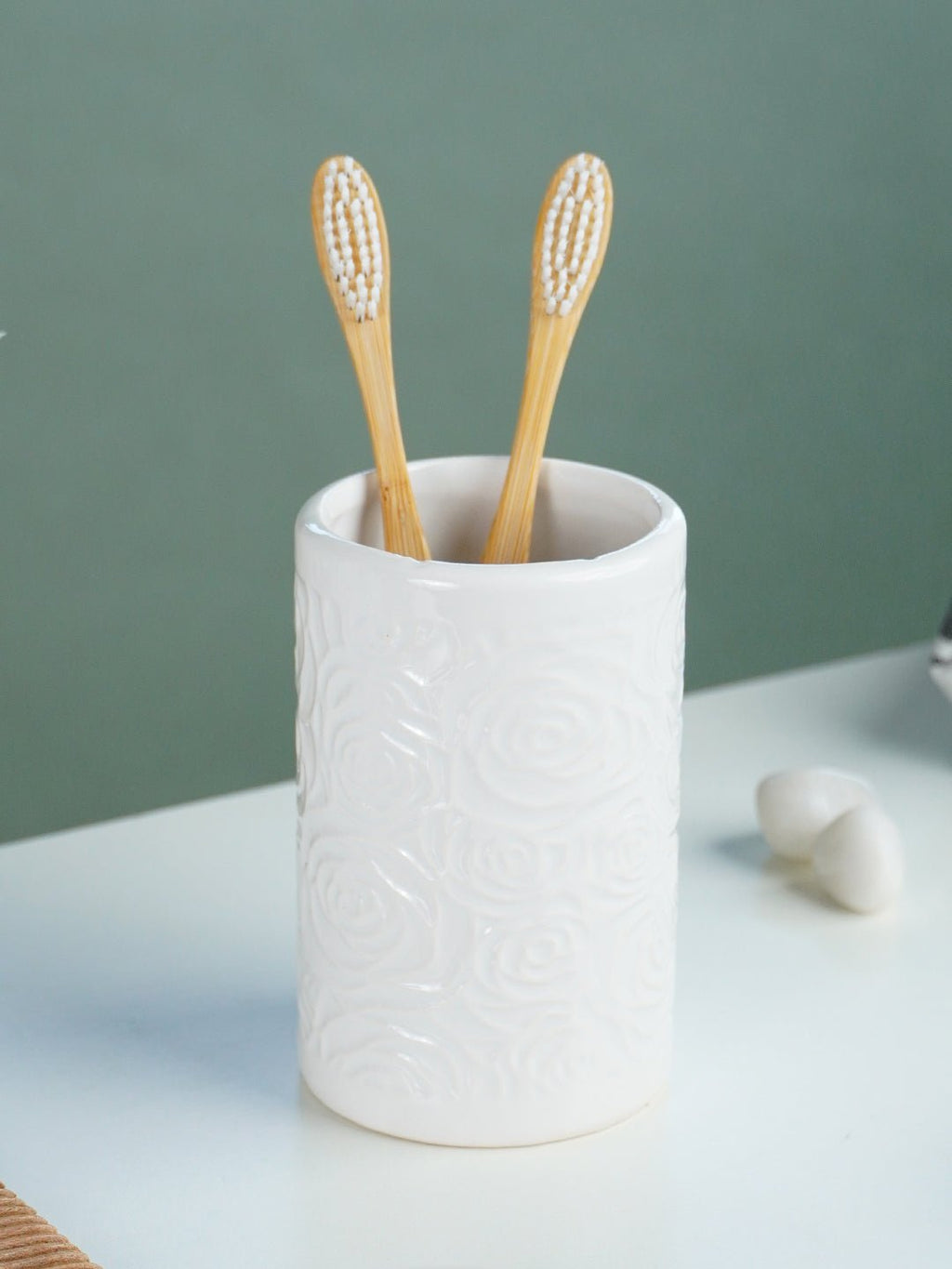 White Embossed Rose Ceramic Bathroom Set of 3 - The Golden Theory