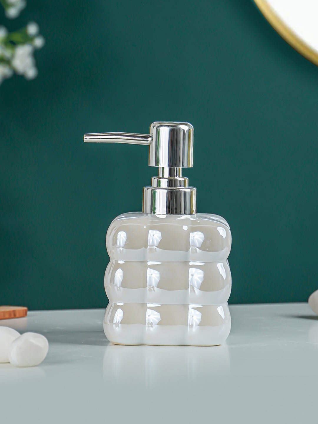 White Glossy Cloud-Inspired Ceramic Soap Dispenser - The Golden Theory Main image