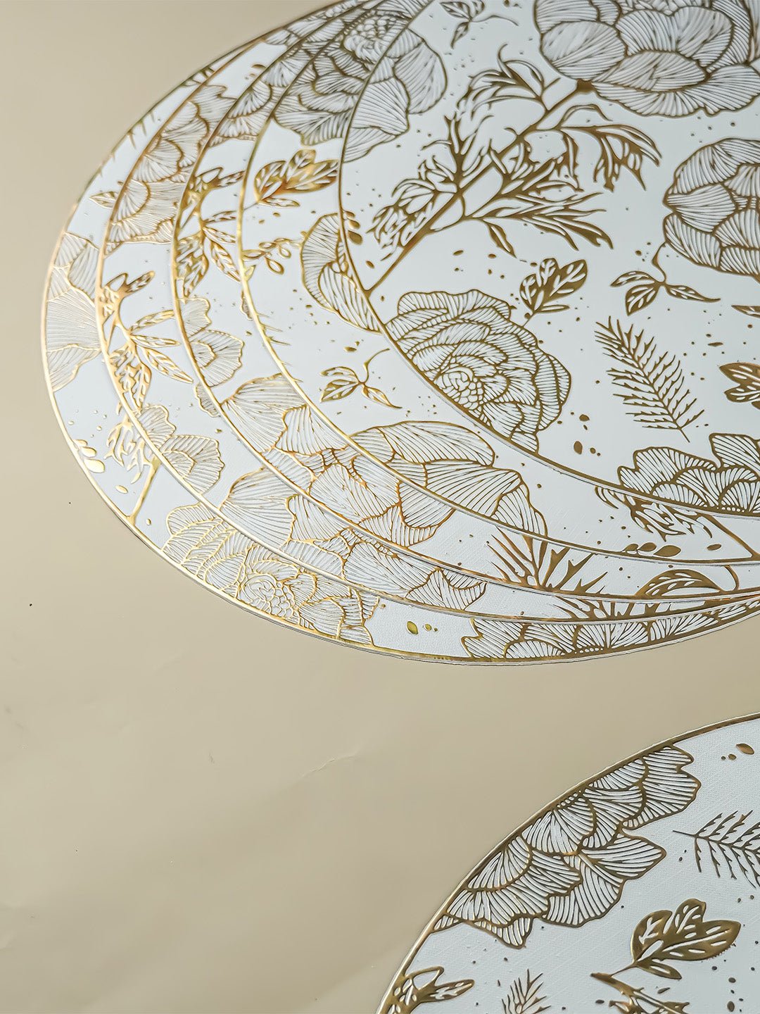 White & Gold Floral Table Mat with Botanical Illustration - The Golden Theory
