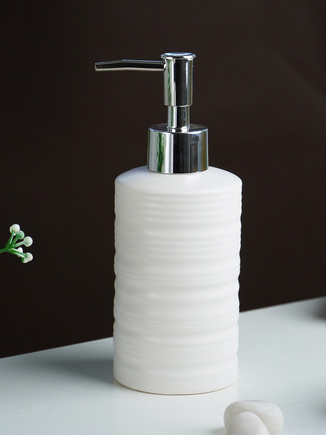 White Matte Ceramic Bathroom Set of 4 - The Golden Theory